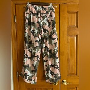 Women's Sz Large Orange Kiss Camo Lounge Pants